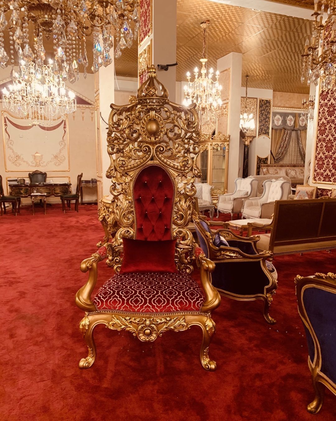 King-Sized Royal Throne Chair