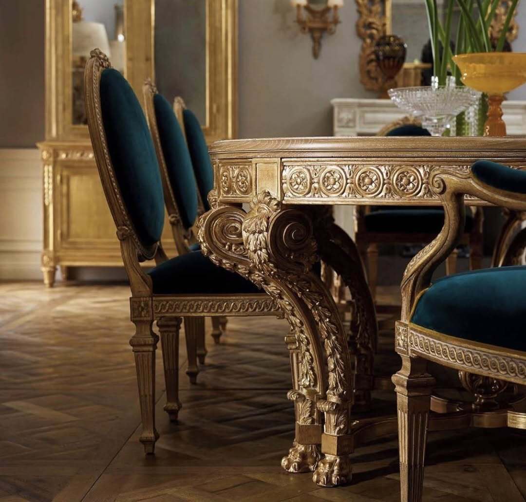 Dining Table with Royal Legs